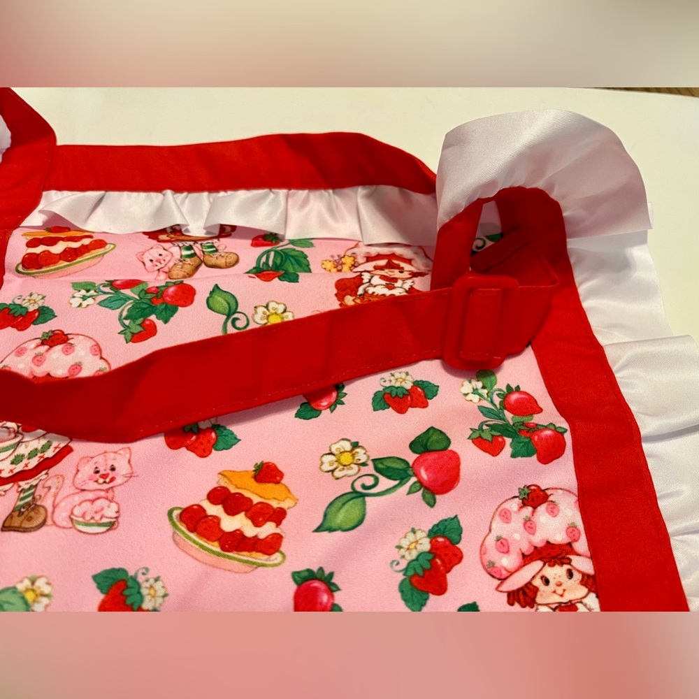 Strawberry Shortcake Ruffle Trimmed Apron, Pocket Front & Adjustable Nec… - Picture 5 of 7
